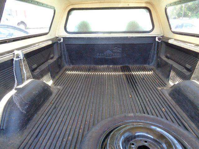 2000 Ford F-150 2dr XLT 4WD Standard Cab LB